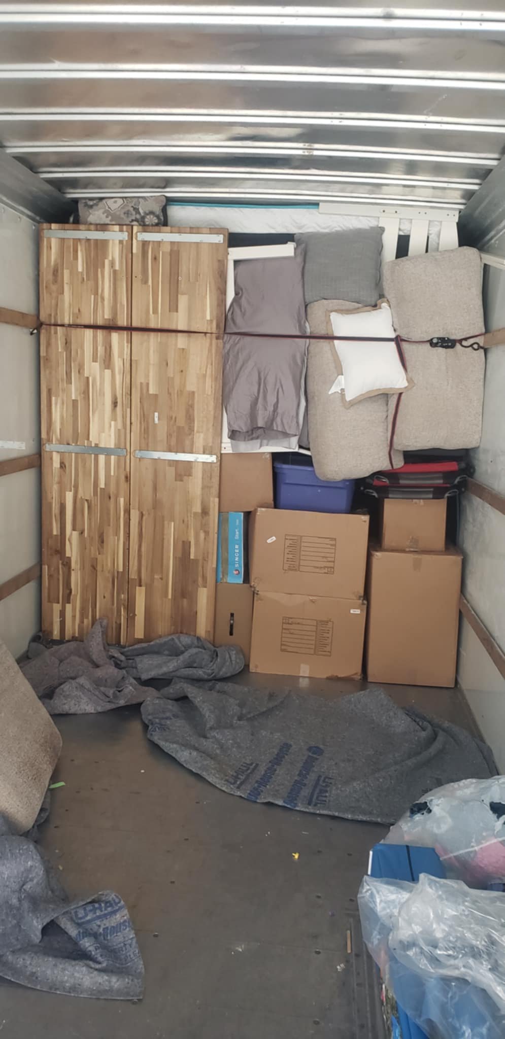 c795d6a9 6852 4d49 9b6e 08b3933c9fff